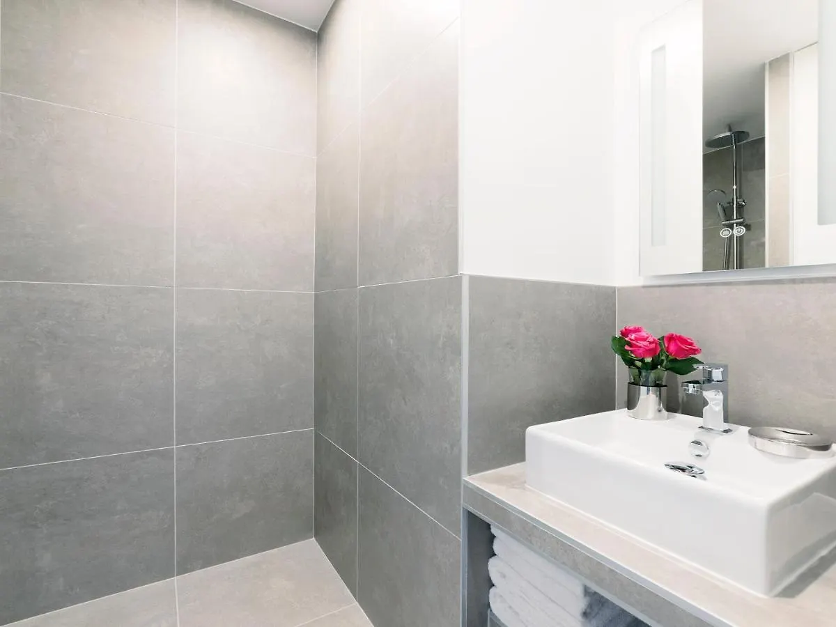 Livinparis - Luxury Ac 3 Bedrooms Le Marais I 0*, Paris França